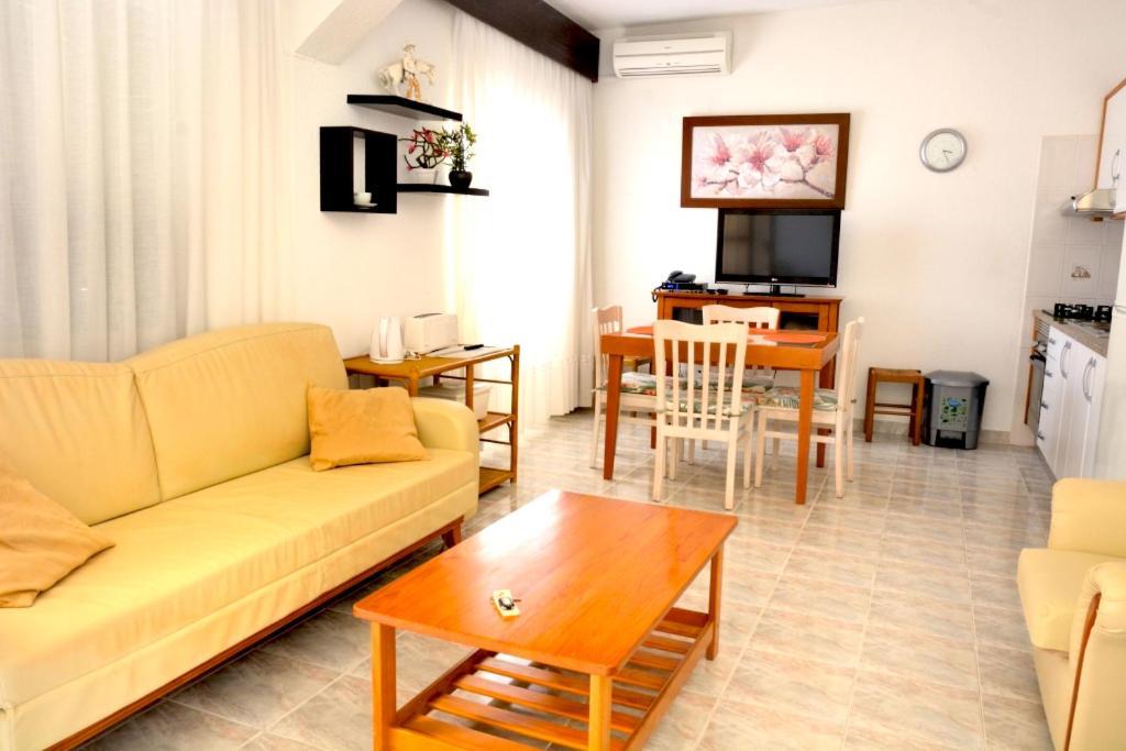 Ferienwohnung Casa Da Horta, Vale Carro Olhos De Agua Albufeira Exterior foto